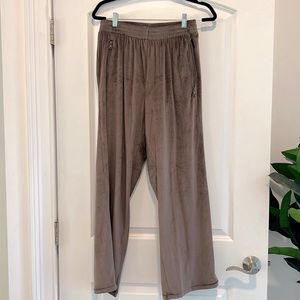 SKIMS Velour Track Pant in Smoke